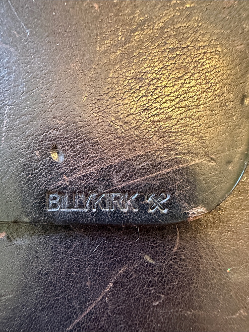 Billykirk Dark Brown Leather Messenger Bag - Classic Strap Closure - Picture 10 of 13